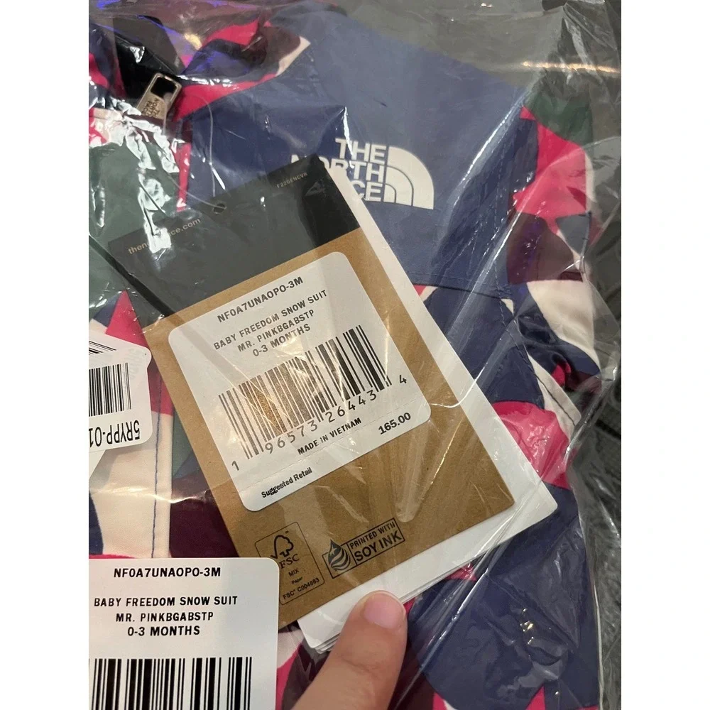 NEW‎ The North Face Baby Freedom Snow Suit 0-3 Months Pink Abstract NF0A7UNA